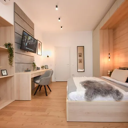 Comfy 1br With Balcony In Appartement *