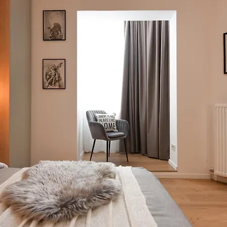 Comfy 1br With Balcony In Appartement Bucarest