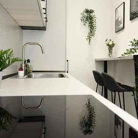 Appartement Comfy 1br With Balcony In *