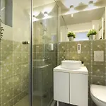 Comfy 1br With Balcony In *