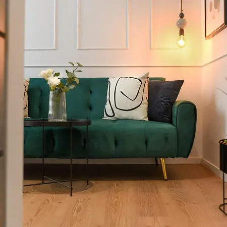 Comfy 1br With Balcony In 아파트